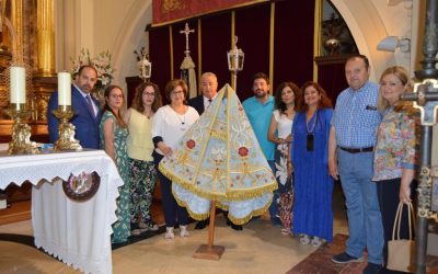 Nuevo manto para la Virgen de la Cabeza